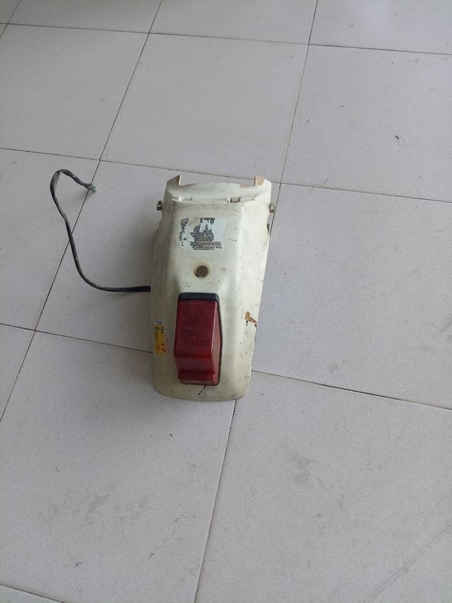 Guardabarros trasero Honda xlx-350