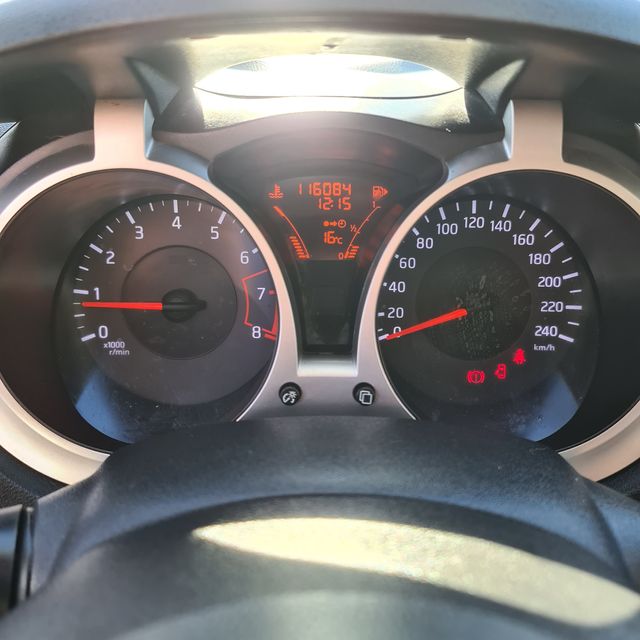 Nissan Juke 1.6i MANUAL