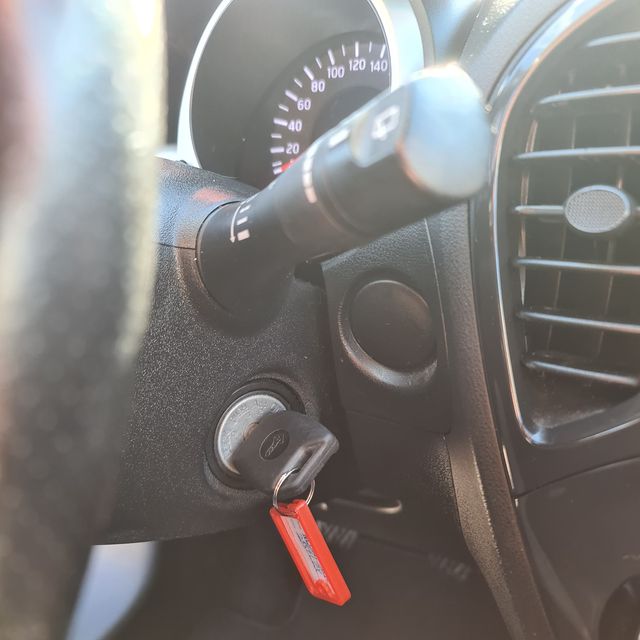 Nissan Juke 1.6i MANUAL