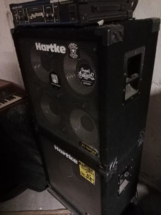 Pantallas y cabezal Hartke para Bajo