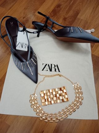 Sandalias con complementos zara nuevo 