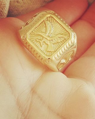 Anillo laminado en oro de 18k. Talla 23