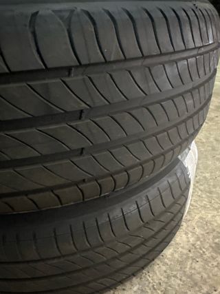 235/45R20 Michelin