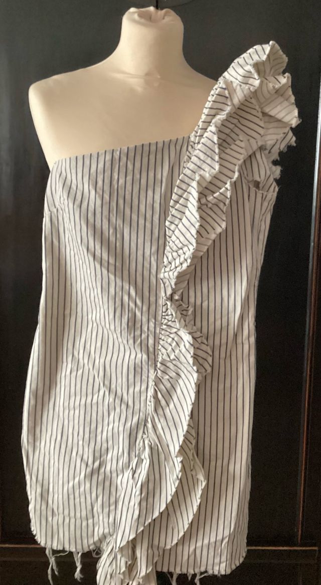 Vestido de algodón corto asimétrico