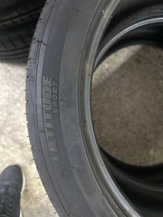 245/45R20 Michelin