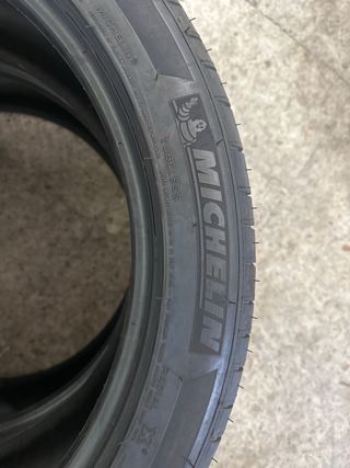 245/45R20 Michelin