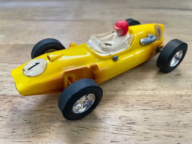 SCALEXTRIC COOPER GUÍA FIJA AMARILLO LIMÓN