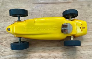 SCALEXTRIC COOPER GUÍA FIJA AMARILLO LIMÓN