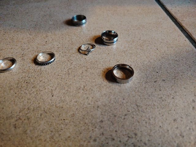 Anelli acciaio nuovi