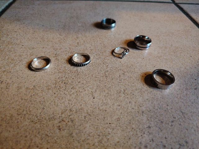 Anelli acciaio nuovi