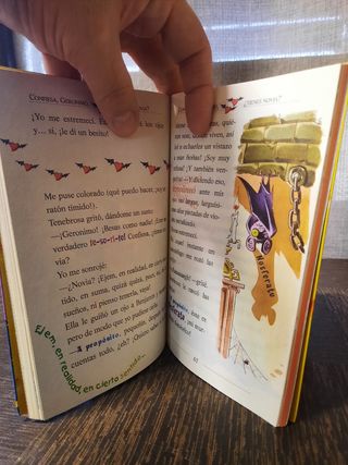 Halloweenaque Miedo! / It's Halloween, You 'fraidy Mouse! (Geronimo Stilton) (Spanish Edition)