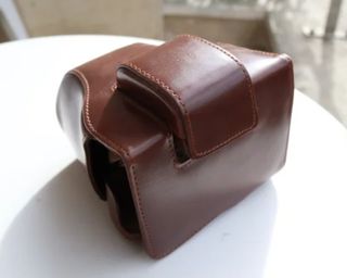 Custodia in pelle per Canon M50