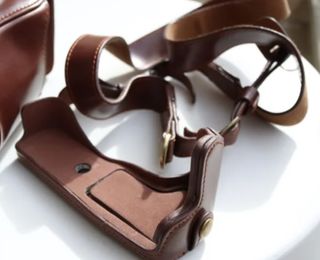 Custodia in pelle per Canon M50