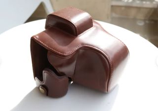 Custodia in pelle per Canon M50