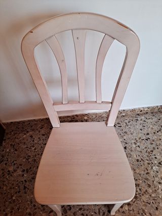 Silla de madera Blanca