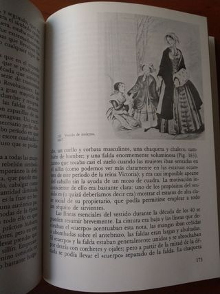 Breve historia del traje y la moda (Ensayos Arte Catedra / Essays Catedra Art) (Spanish Edition)
