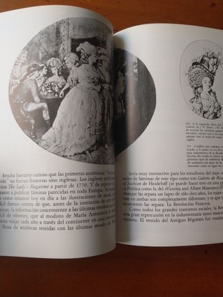 Breve historia del traje y la moda (Ensayos Arte Catedra / Essays Catedra Art) (Spanish Edition)