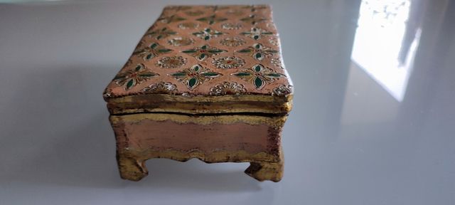 Scatola portagioie in legno 