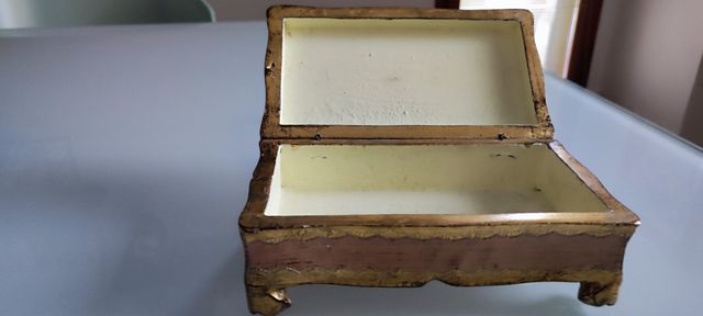 Scatola portagioie in legno 