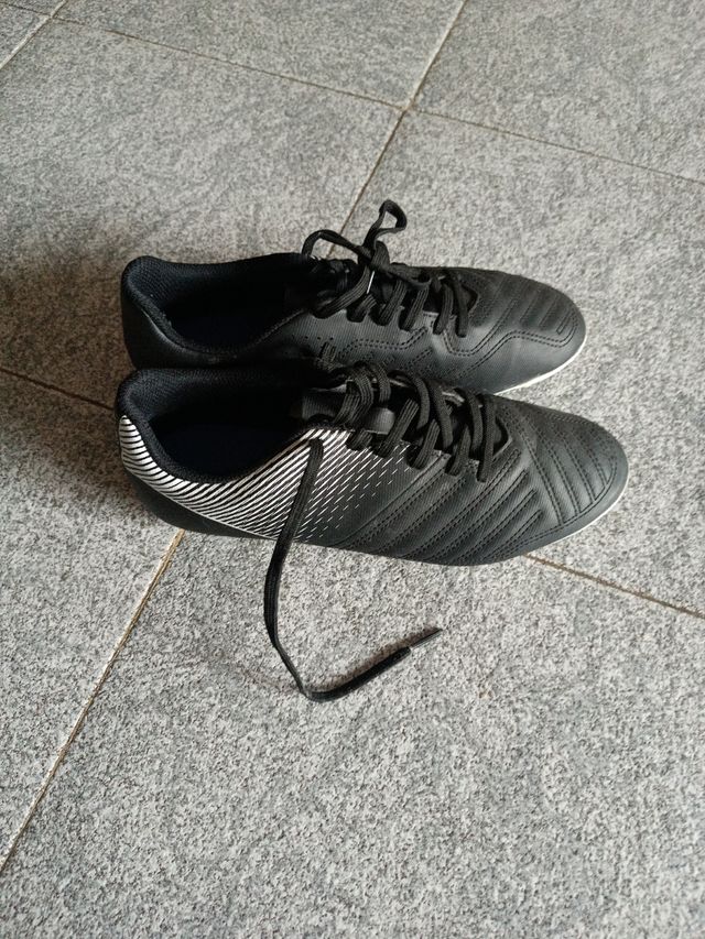 Botas de fútbol niño talla 39 y del 41