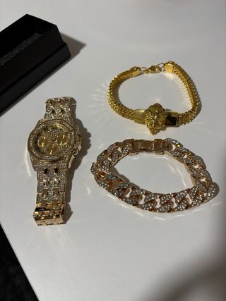 Reloj y pulseras