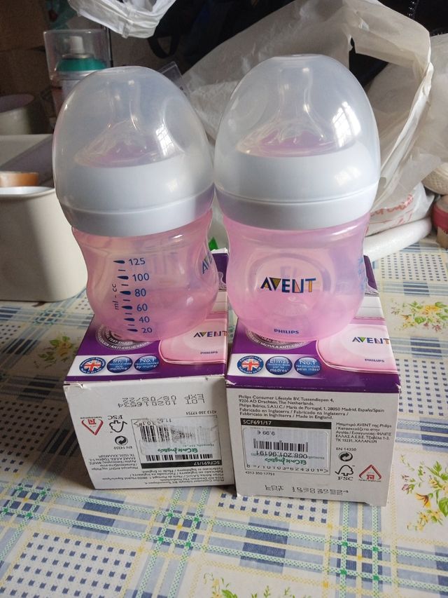 2 BOTTIGLIE PER NEONATI AVENT