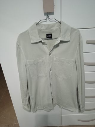 Sobre camisa Zara 
