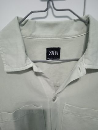 Sobre camisa Zara 