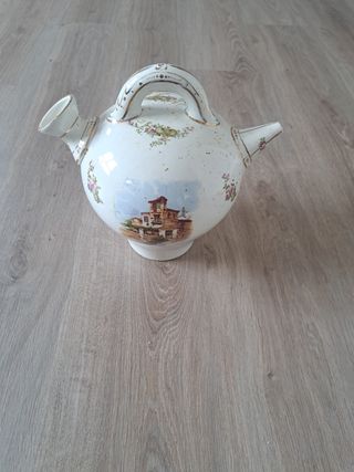 Juego de 2 botijos con motivos decorativos