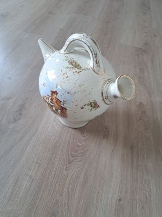 Juego de 2 botijos con motivos decorativos