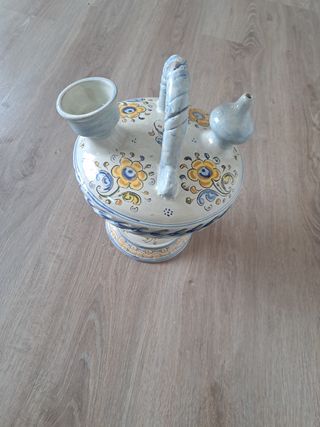 Juego de 2 botijos con motivos decorativos