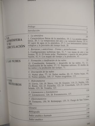 Previsión del tiempo mirando al cielo