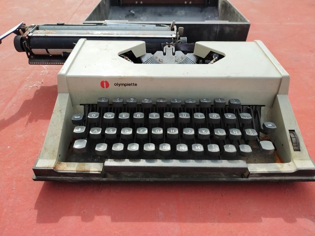 Maquina de escribir.