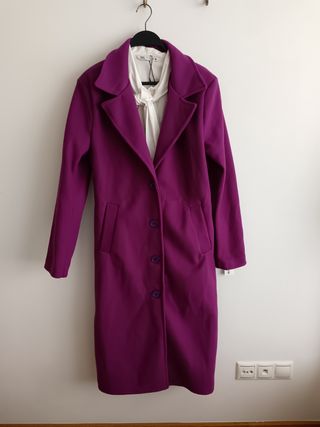 Abrigo morado oversize