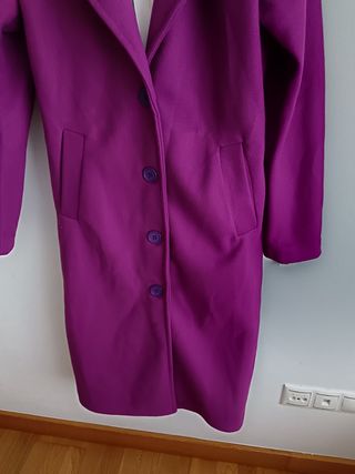 Abrigo morado oversize