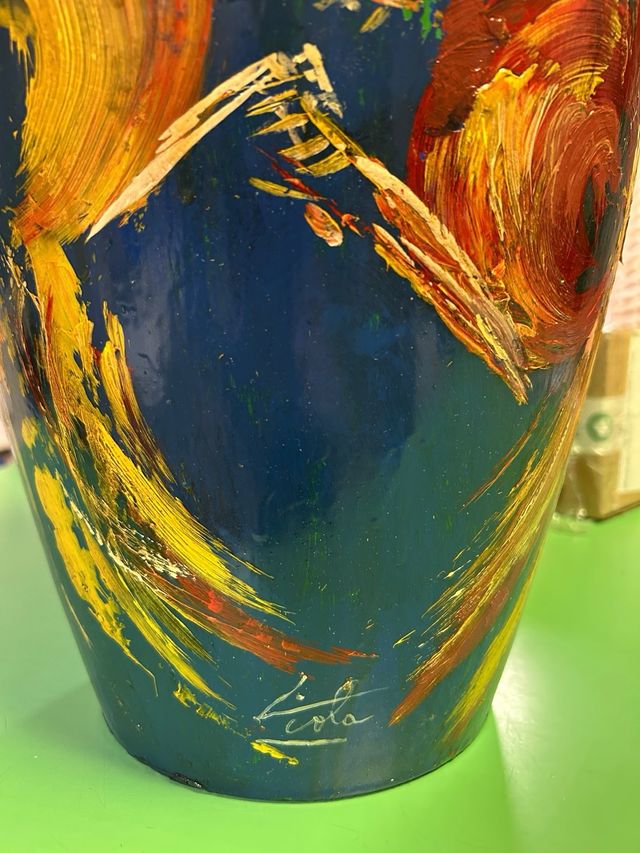 MANUEL VIOLA. JARRON.UNICO.