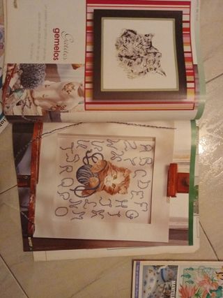 Revistas punto de cruz y labores. Pak.