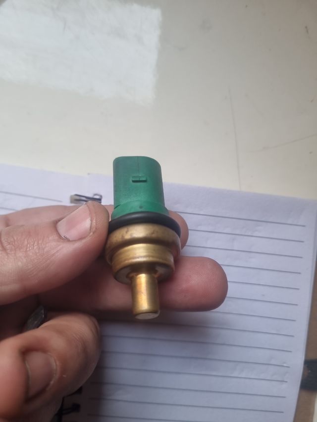 Sensor temperatura del refrigerante