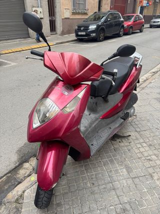 Moto honda dylan
