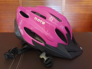 Casco protección Rosa. Talla 52-58