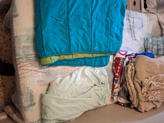 Somier, colchon y ropa de cama 90