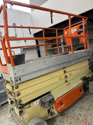 Plataforma elevadora tijera JLG