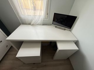 Escritorio malm como nuevo