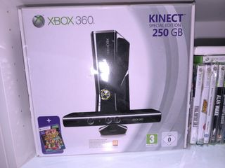 XBOX 360 más 56 juegos y 3 mandos 