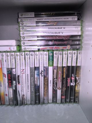 XBOX 360 más 56 juegos y 3 mandos 