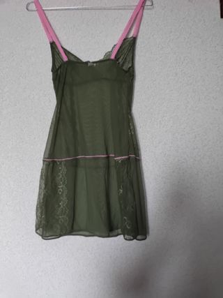 Conjunto de mujer , camisón y bragas