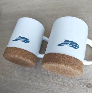 Set di 2 tazze ceramica base in sughero, onde mare