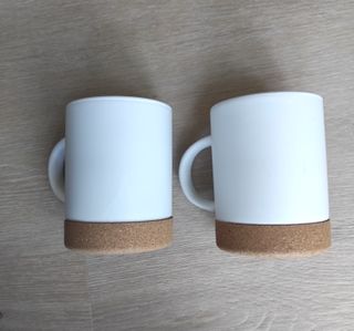 Set di 2 tazze ceramica base in sughero, onde mare