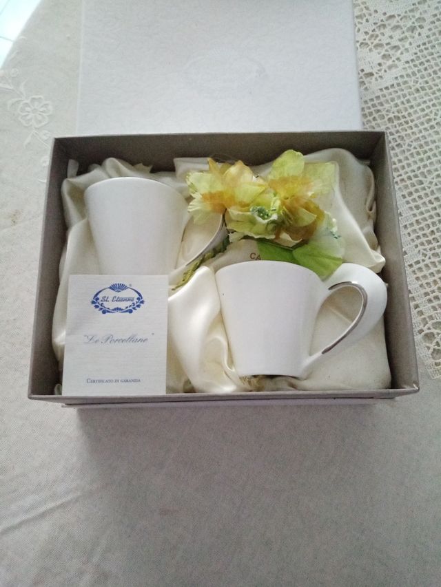 Tazzine caffè e vassoio