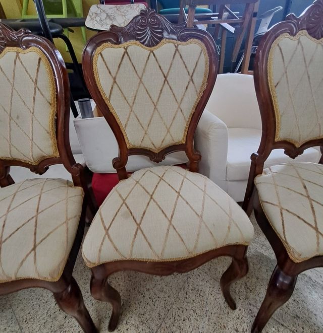 CONJUNTO DE 4 SILLAS